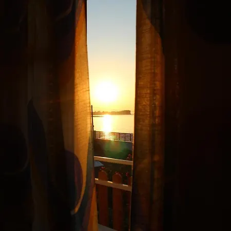 Anastazia'S Seaside Apartments Roda  Exterior photo